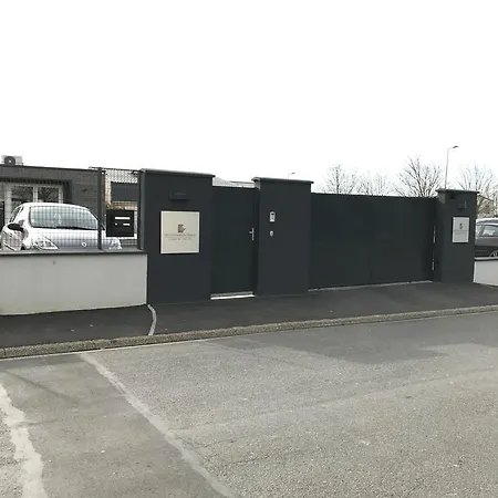 Les Cottages De France 3* Roissy-en-France