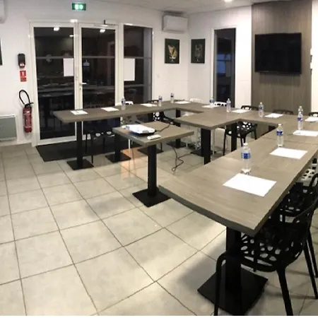 Hotel Les Cottages De France Roissy-en-France