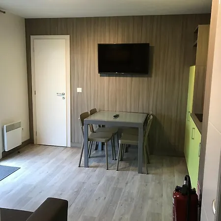 Les Cottages De France 3* ロワシー・アン・フランス