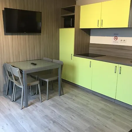 ホテル Les Cottages De France ロワシー・アン・フランス